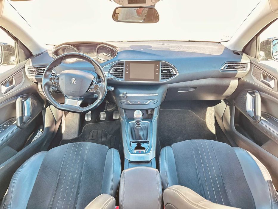 Pegeot 308 SW/ GT Line