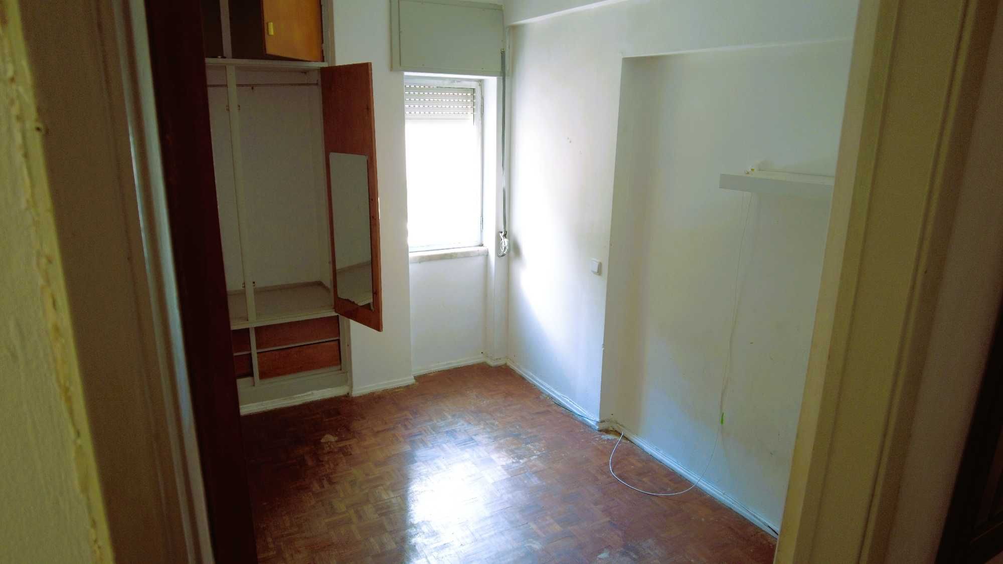 Apartamento T2 - Bairro J. Pimenta