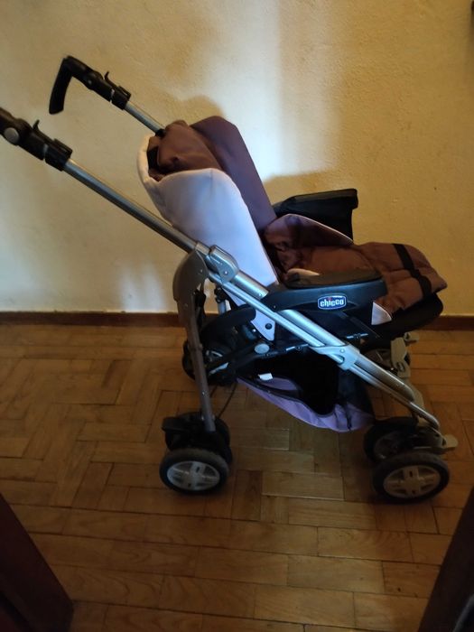 Carrinho de bebé da Chico