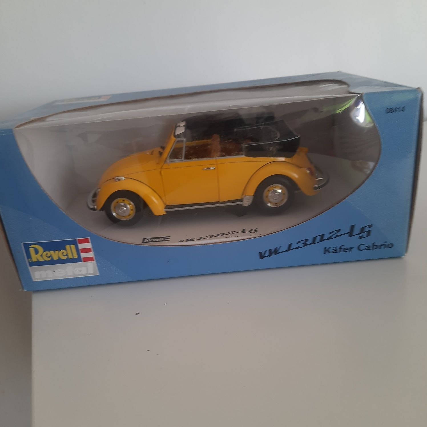 Volkswagen 1302Ls cabrio revell 1:18