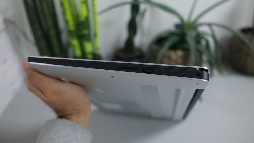 Dell Xps 15 7590 i7 - 9750H 16 gb ram 512 ssd GTX 1650  15.6 FHD