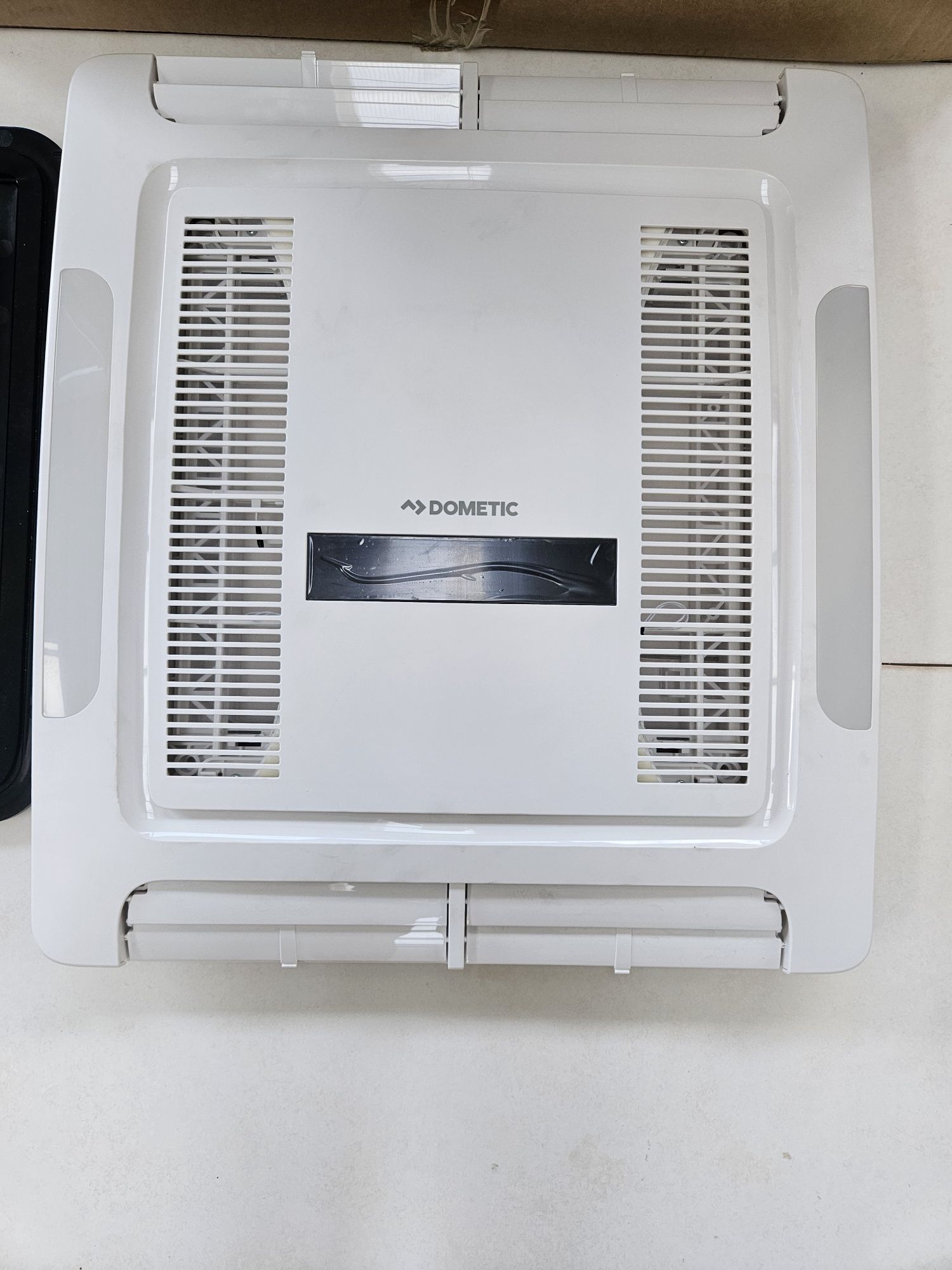 Klimatyzator dachowy Dometic fj3000 kamper przyczepa