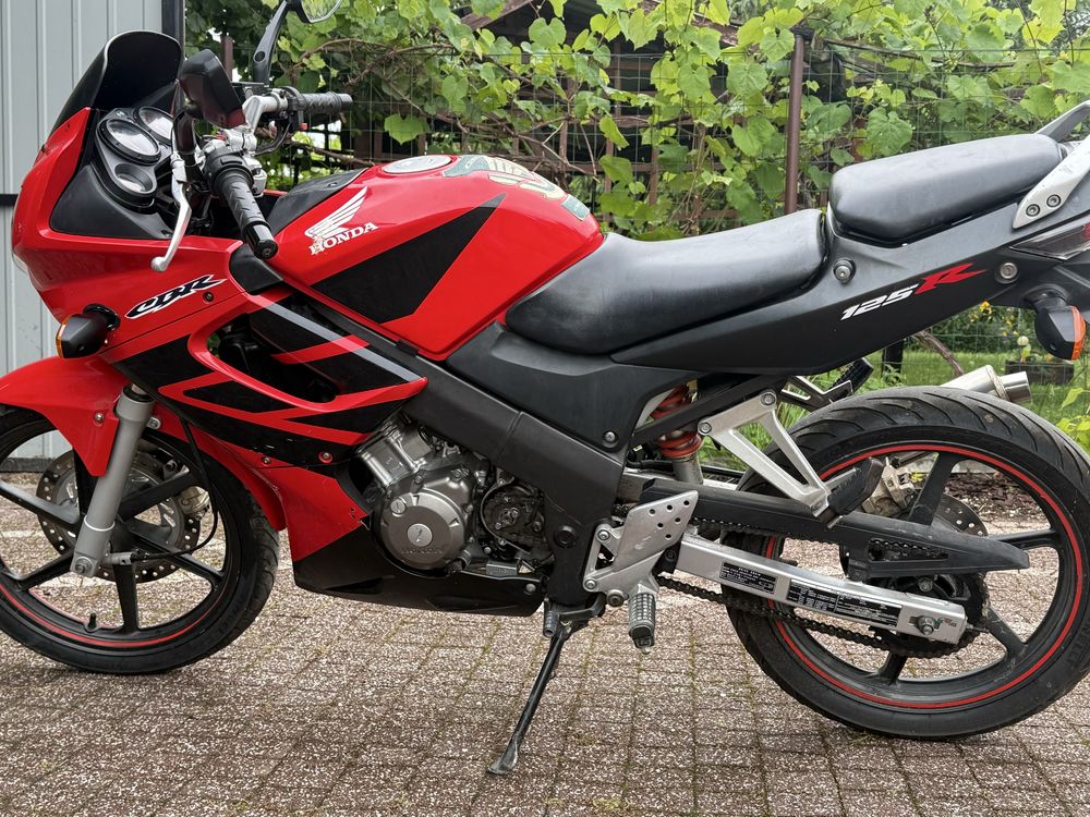 Honda cbr 125   2004 rok