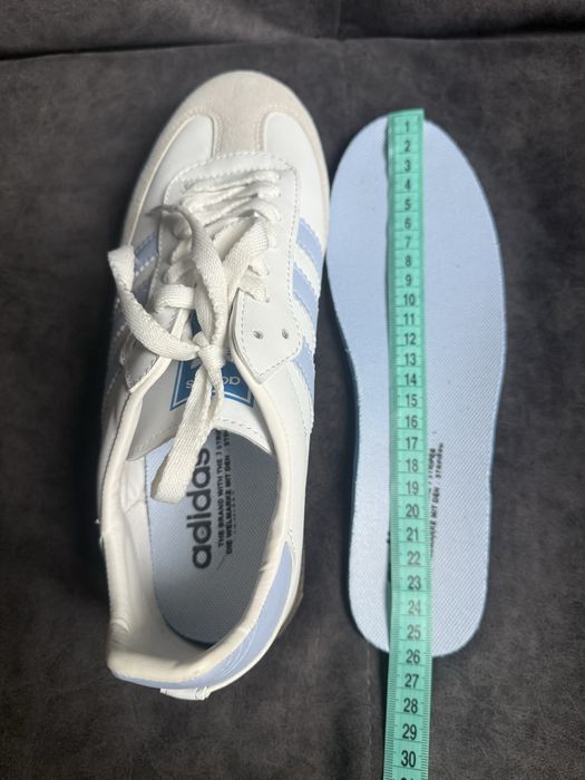 Кросівки Adidas 39 розмір.