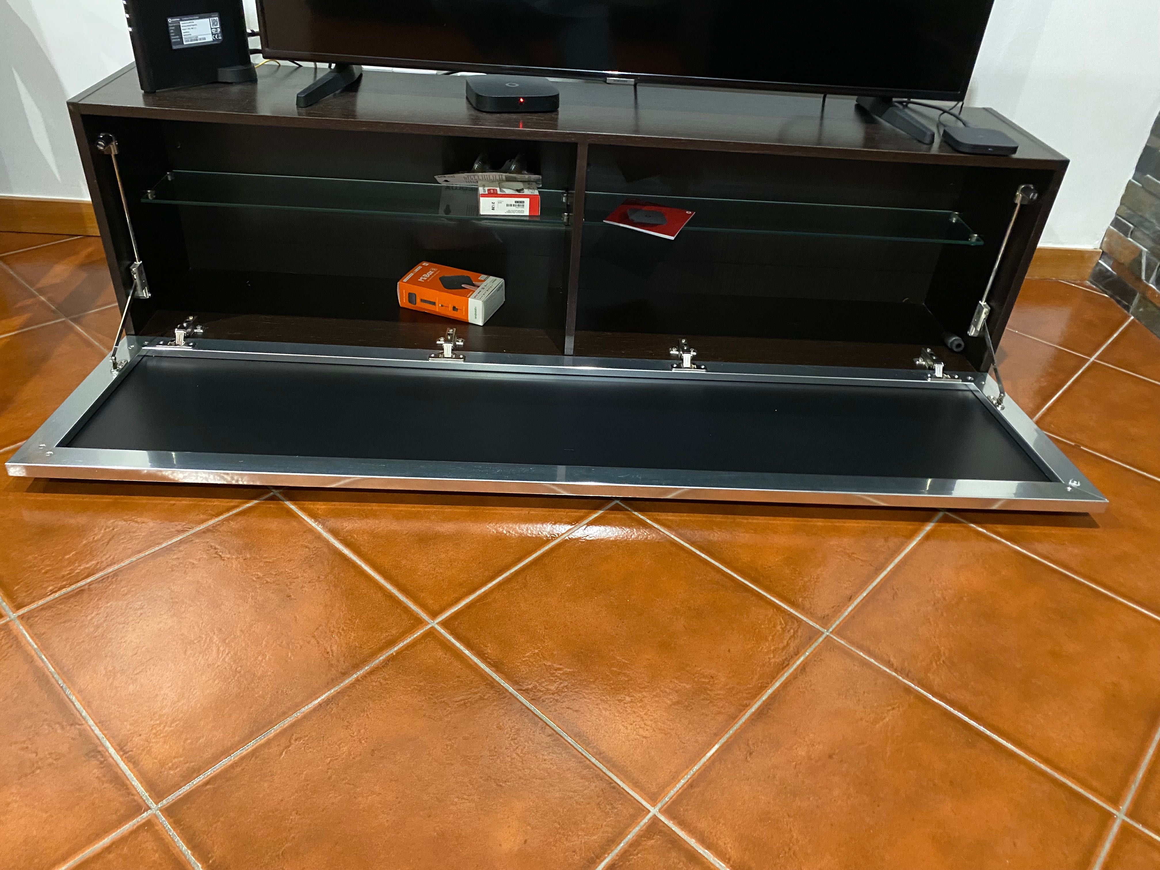 Móvel de televisão