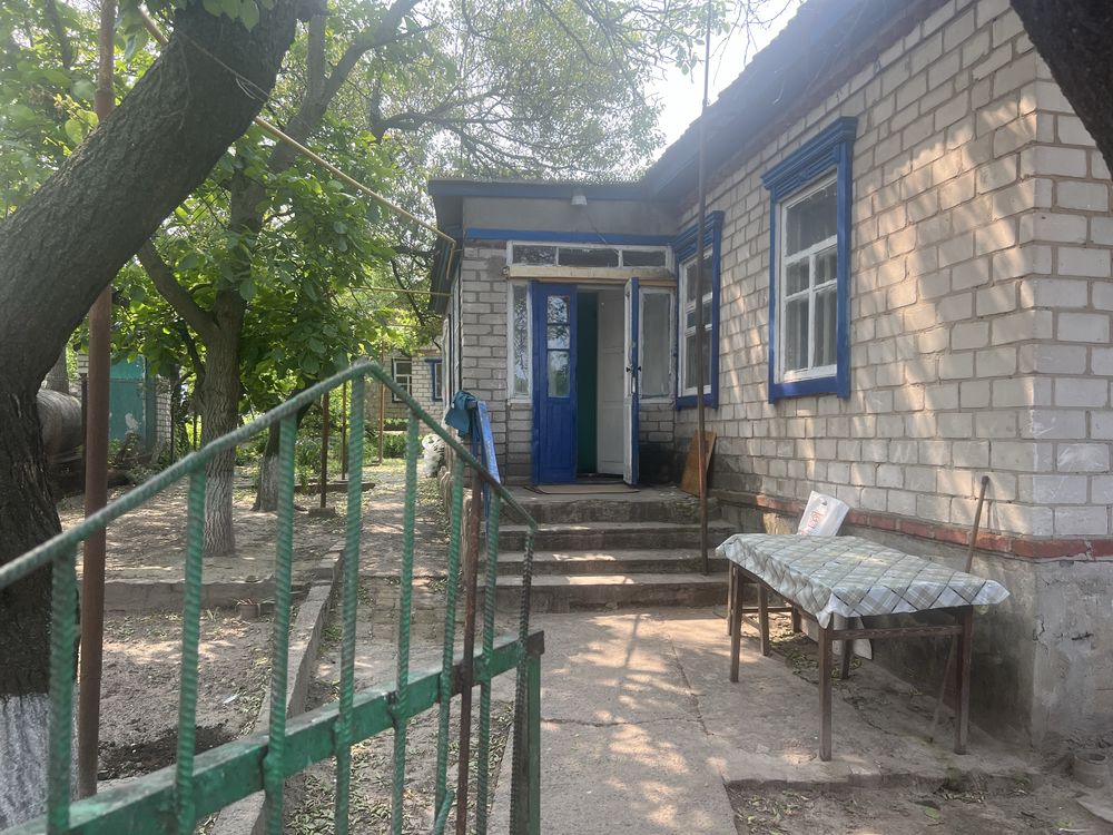 Продам добротний будинок  район Крюків ( Кременчук)