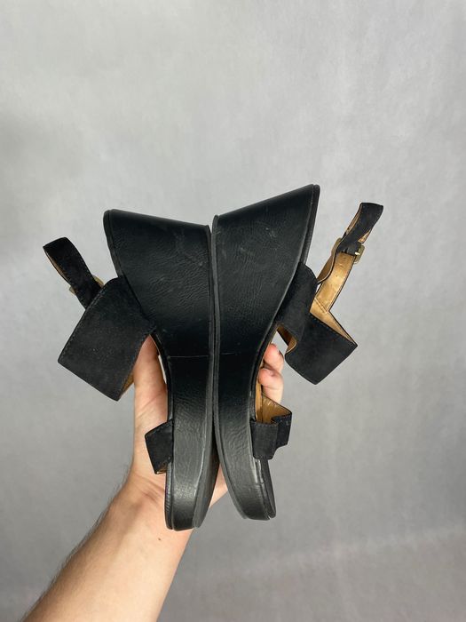 Buty na obcasie esprit