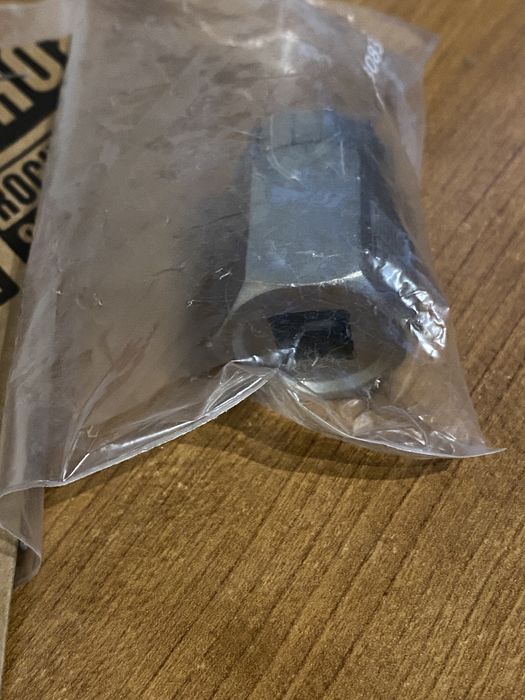 Rockshox suspension top cap / cassete