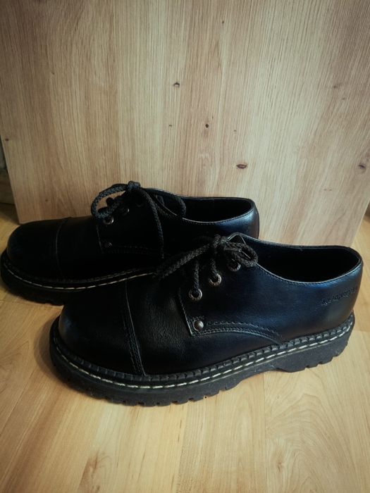 Damskie buty typu glany