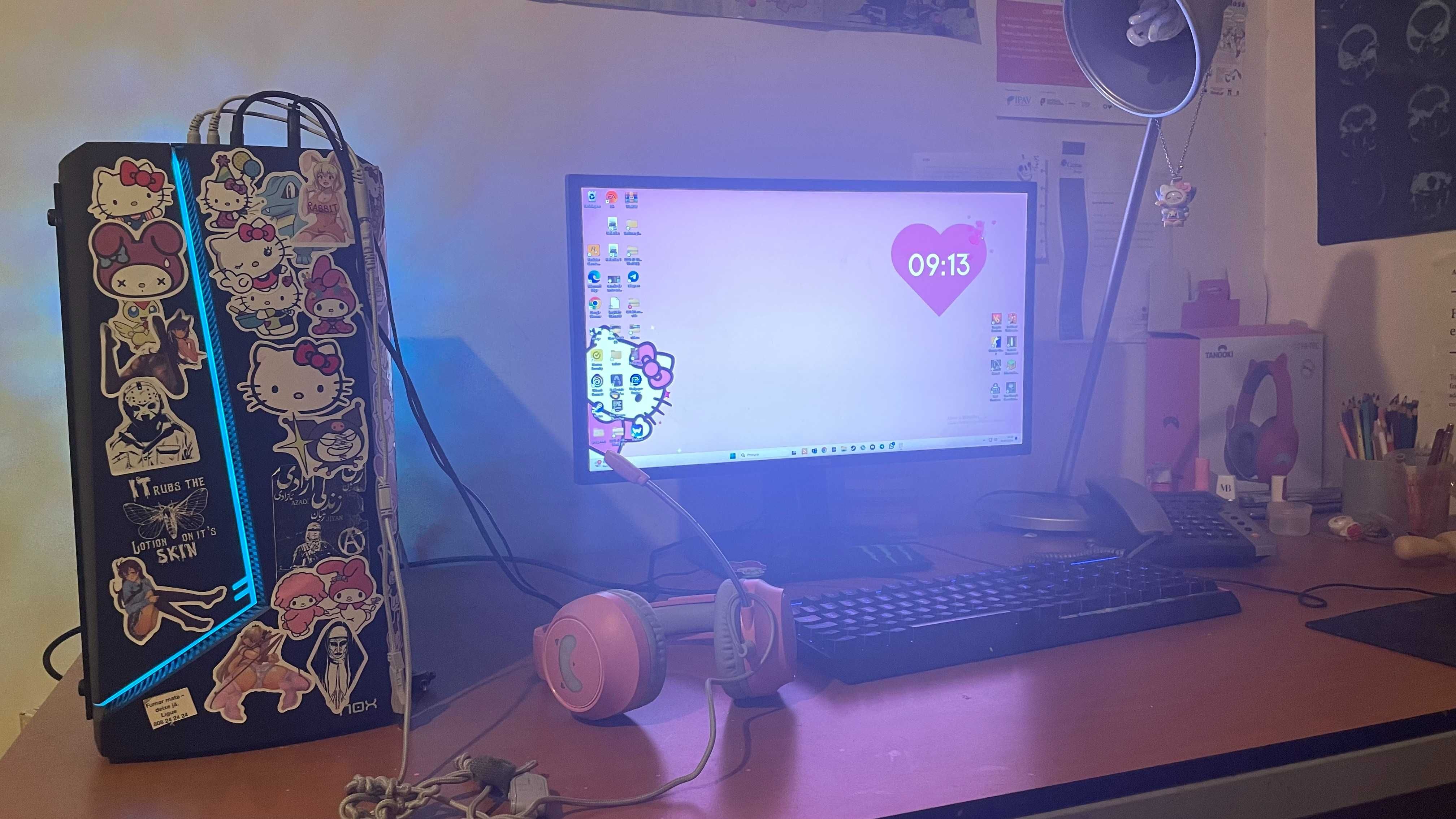 Computador Gaming acompanhado de munitor