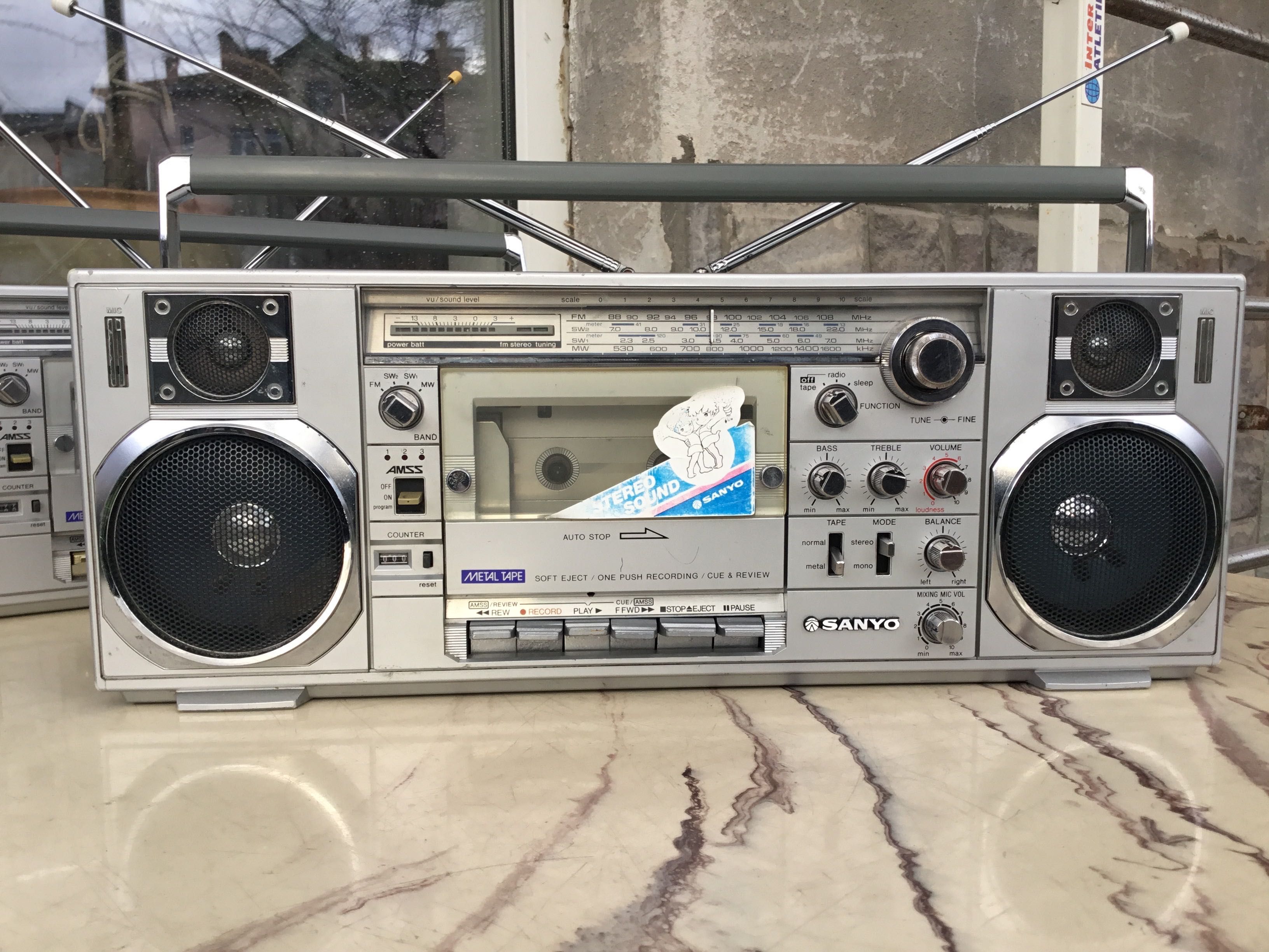 Sanyo 7900 радіо FM 108