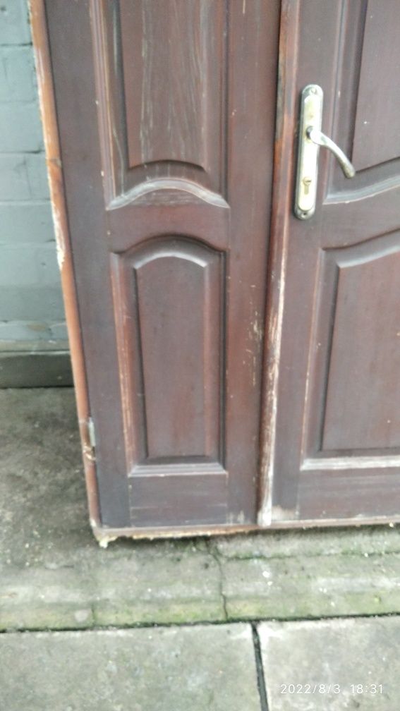 Двері полуторні  в гарному стані