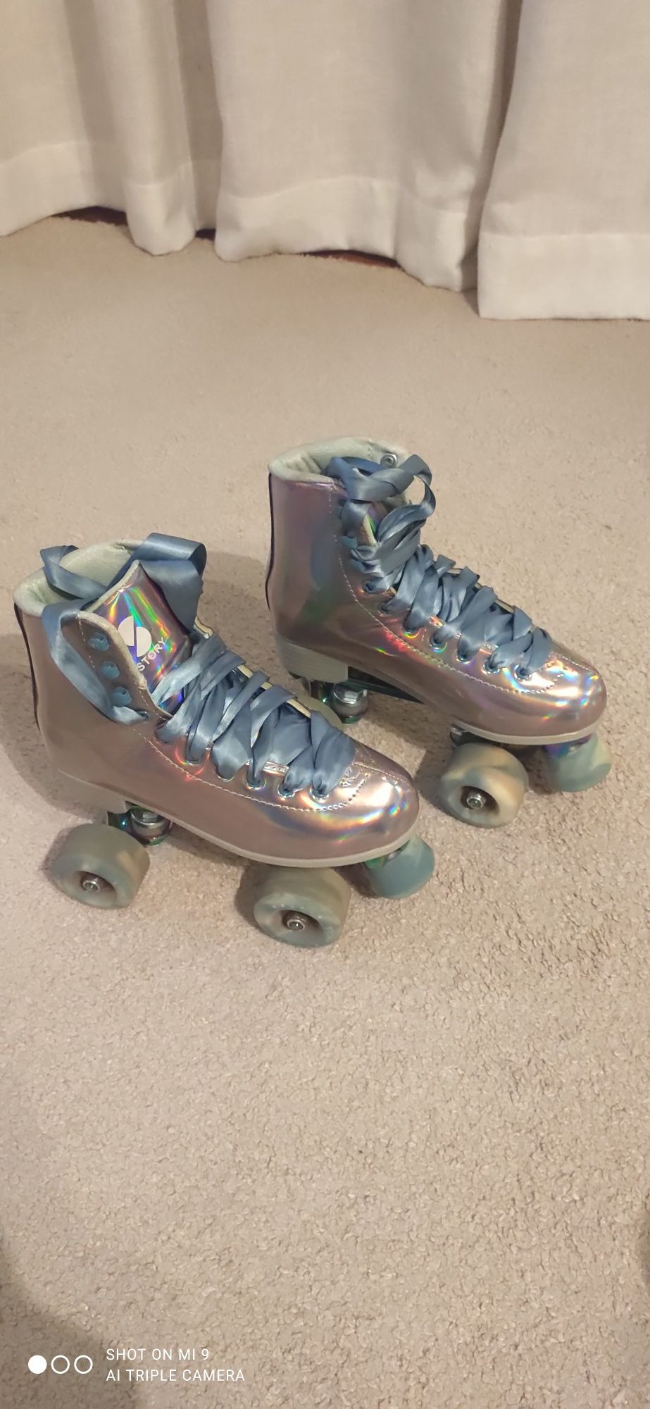 Patins 4rodas, MT pouco usados, quase sempre c proteções