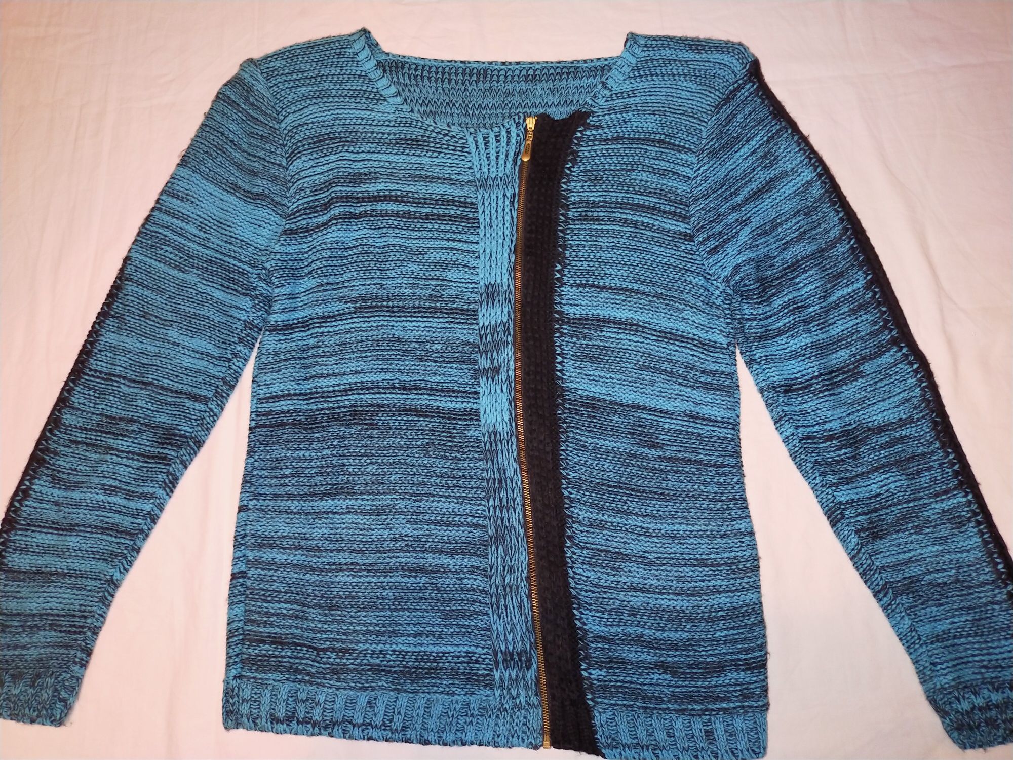 Sweterek młodzieżowy niebieski 38-40