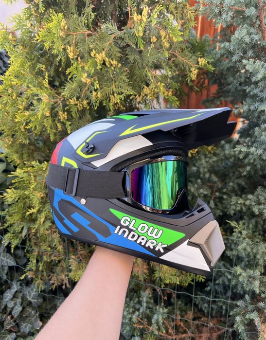 Мотошоломи на вибір, шлем, шолом, мотоцикл, екіпіровка, мотоаксесуари