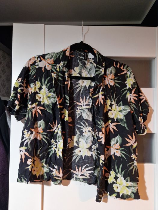 Czarna koszula hawajska z krótkim rękawem