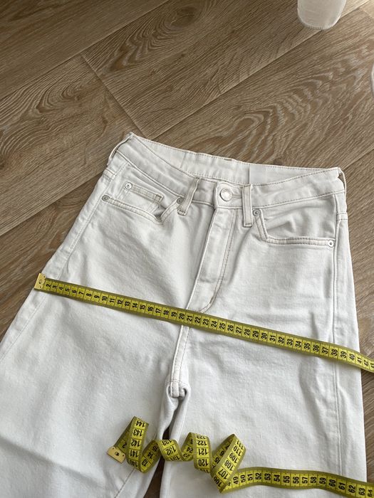 Джинси прямі молочні