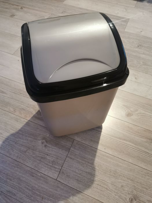 Kosz na śmieci, kosz na pieluchy