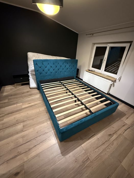 Łóżko tqpicerowane z podnoszonym stelarzem 160x200