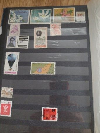 Kolekcja starych znaczków pocztowych