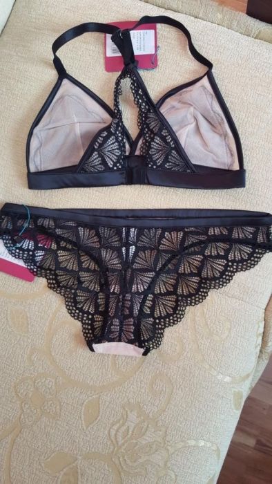 Komplet Stanik biustonosz figi majtki stringi koronka rozmiar S M L