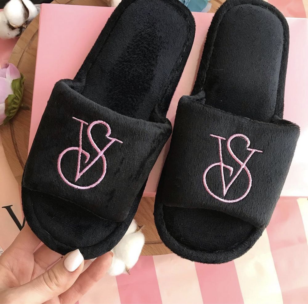 Домашні тапочки Victoria’s Secret