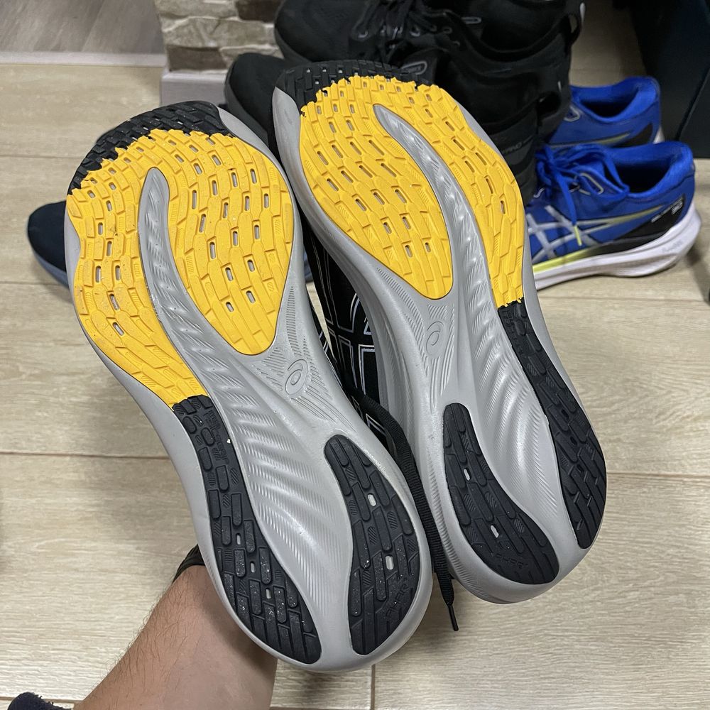 Чоловічі кросівки asics gel nimbus 26 / 45 / 28.5