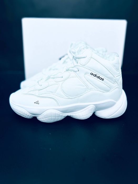 Женские кроссовки Adidas Белые кожаные зимние кросівки  Адідас