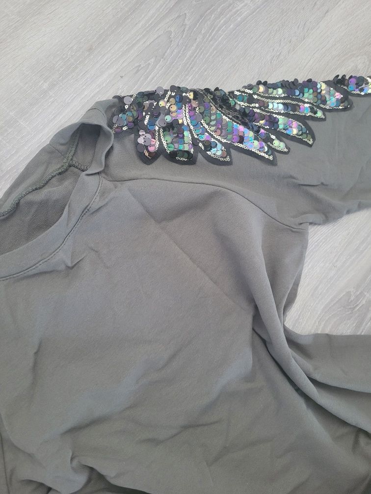 Dres w rozmiarze S khaki
