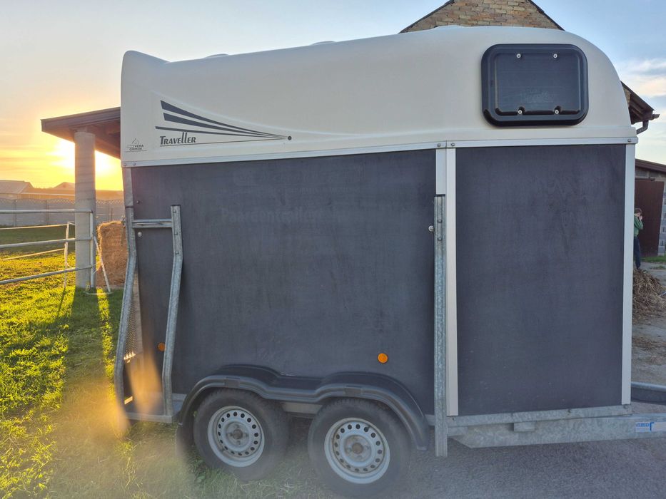 Przyczepa do przewozu koni Weijer DMC 1300