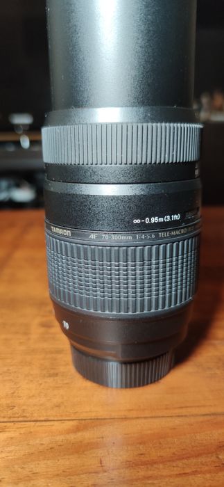 Lente Tamron 70-300 AF para Nikon