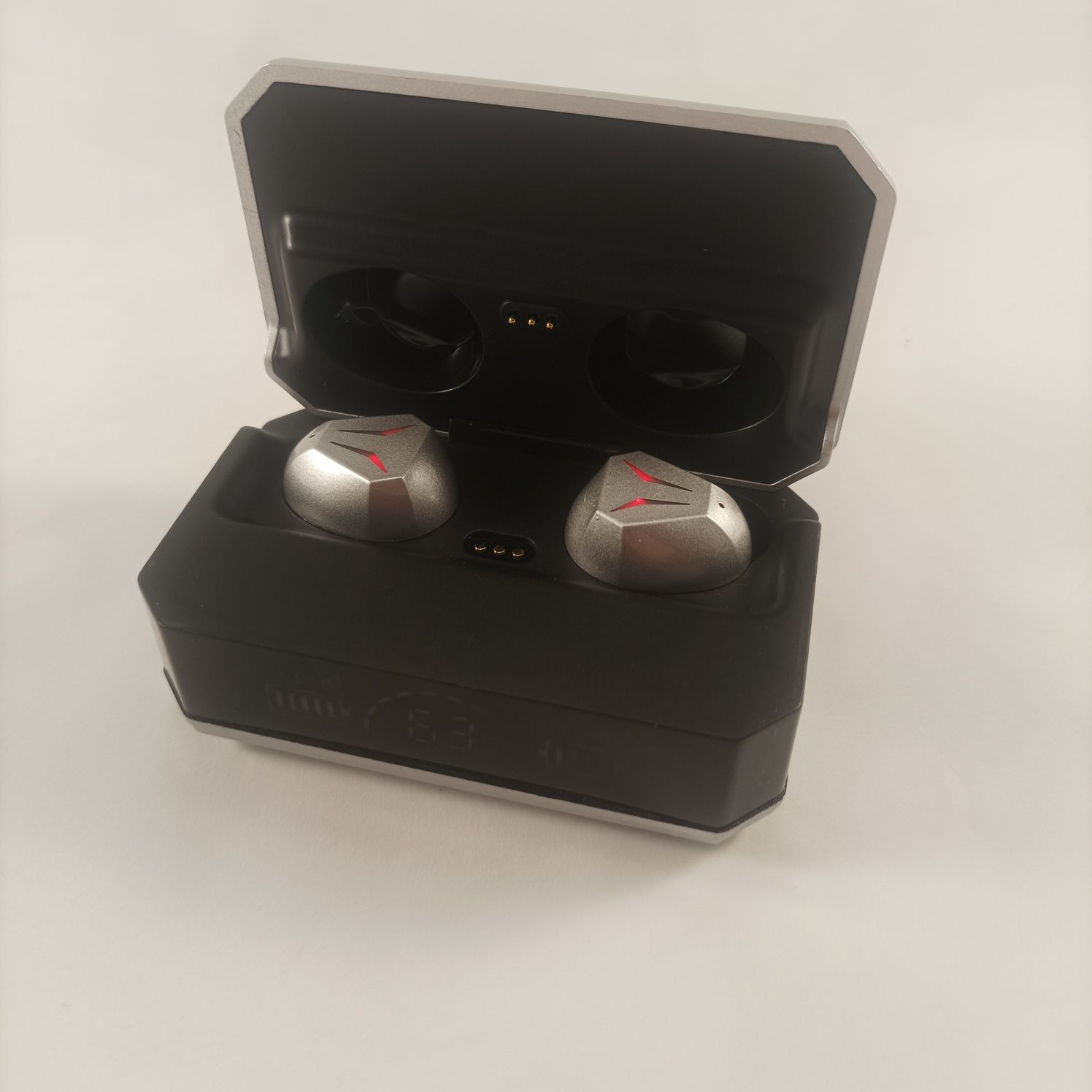 Продаю новые Bluetooth-наушники разных моделей