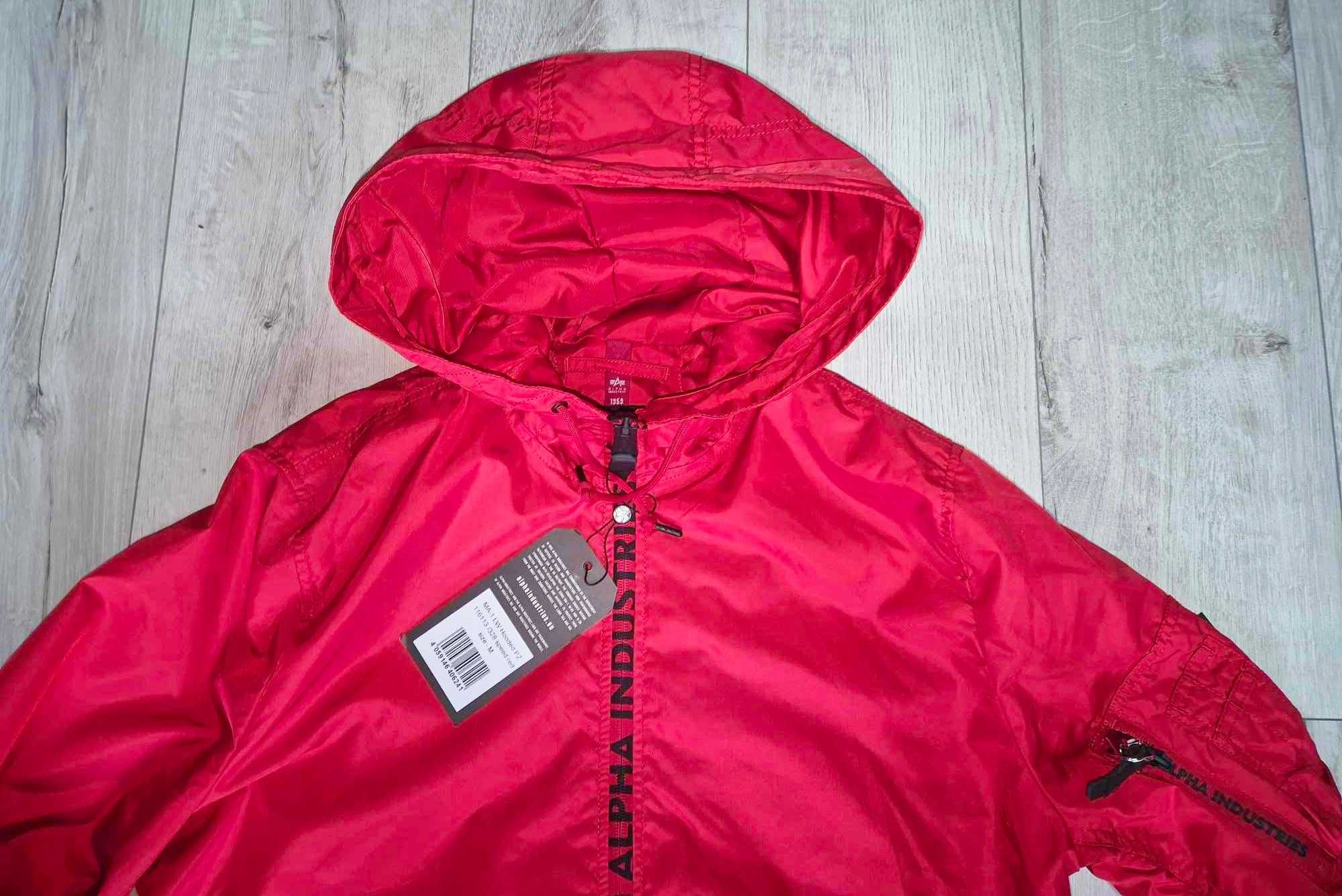 Bomberka Alpha Industries  Model MA-1 LW HOODED  PZ