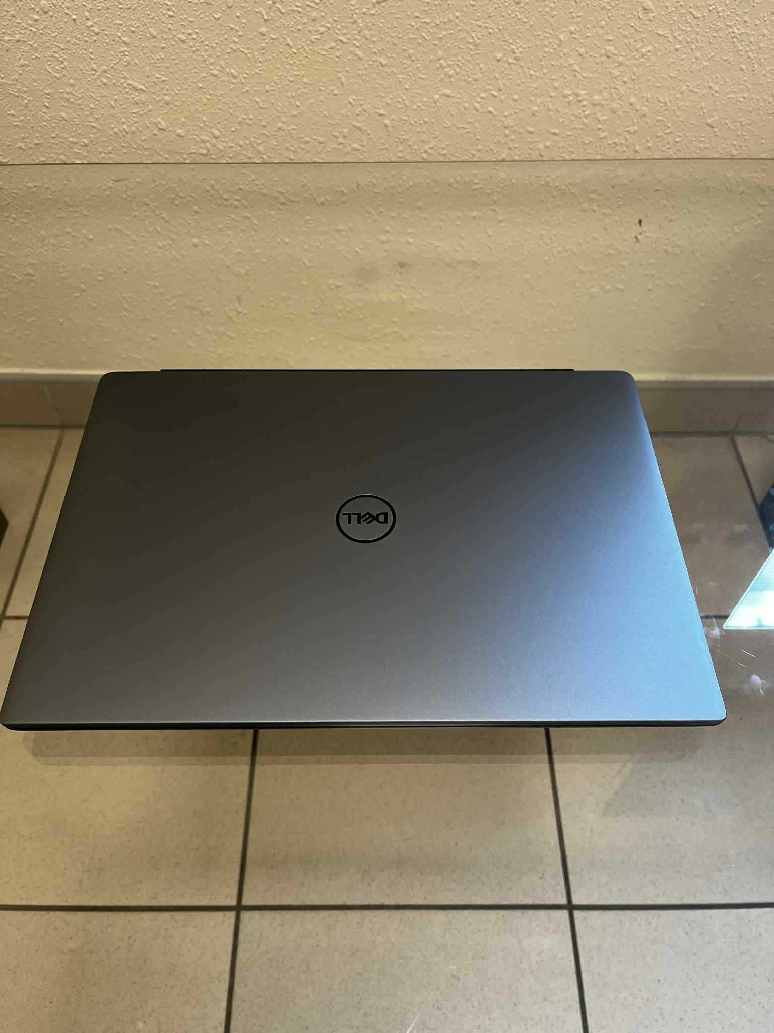 Dell Vostro 5490 | i5-10210U | 8GB RAM | 256GB SSD | Windows 11 Pro
