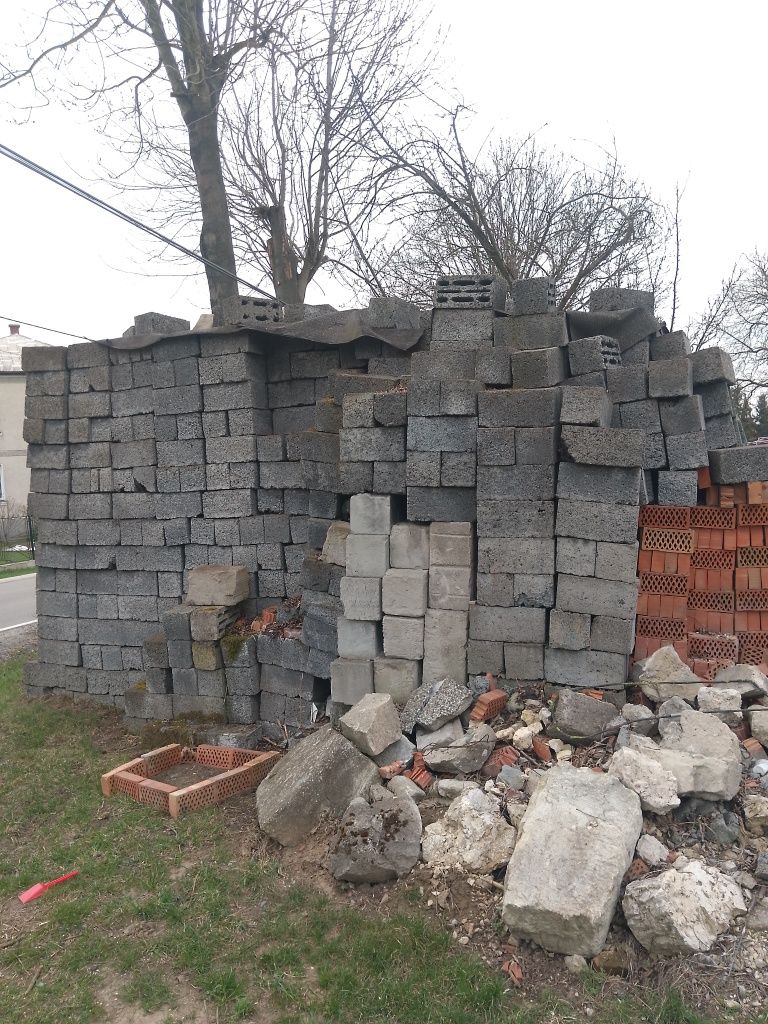 Sprzedam pustaki żużlowe