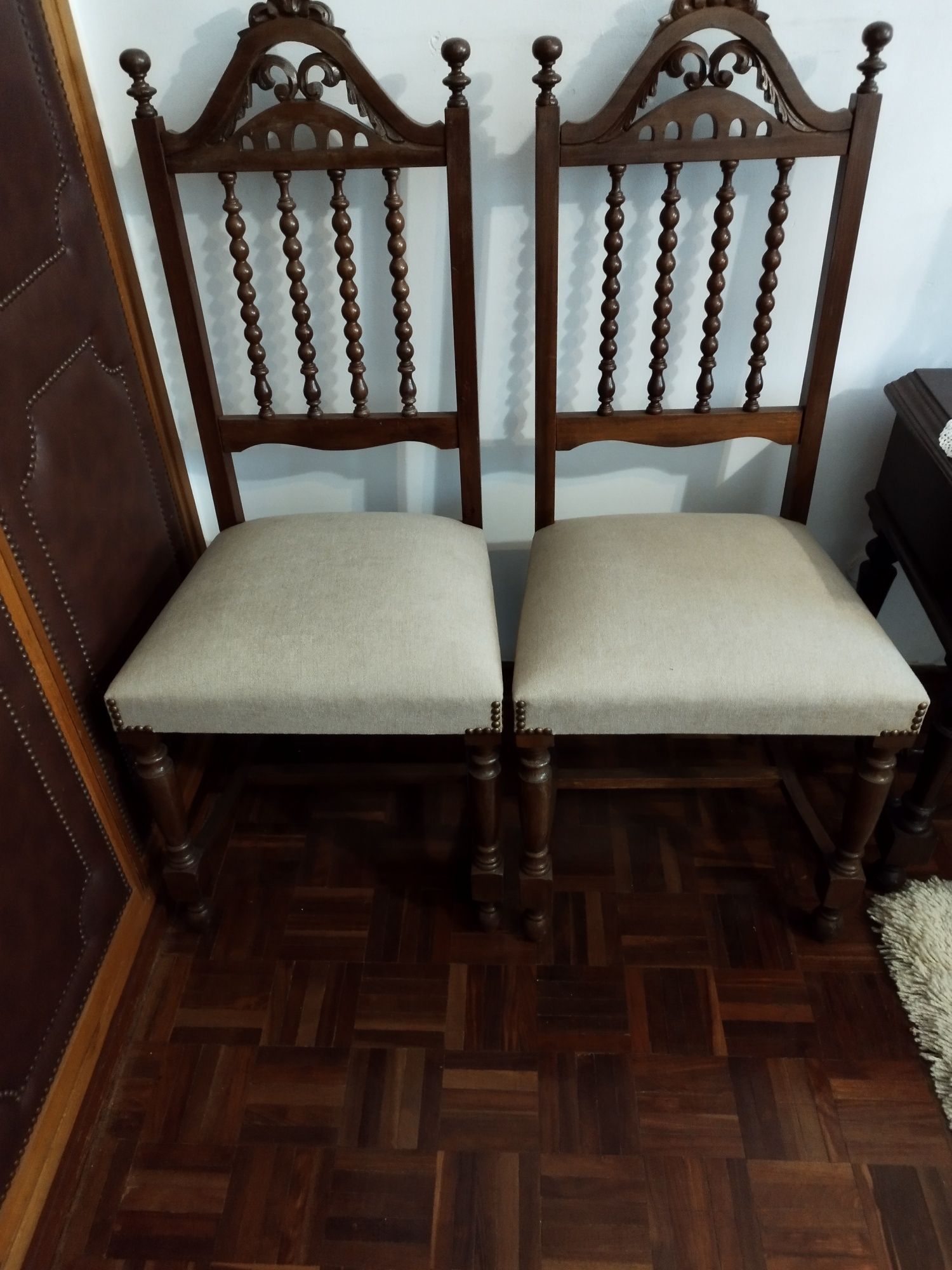 Cadeiras estofadas (2)