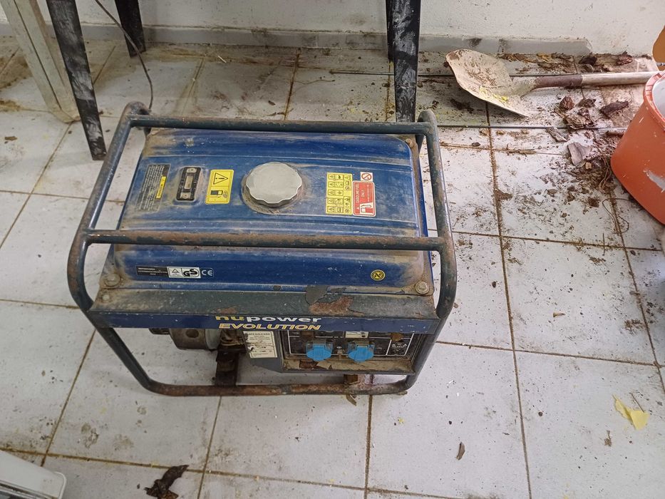 Gerador Einhell 2.4 Kw NPEGG2400