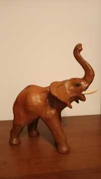 Slon ze skory figurka