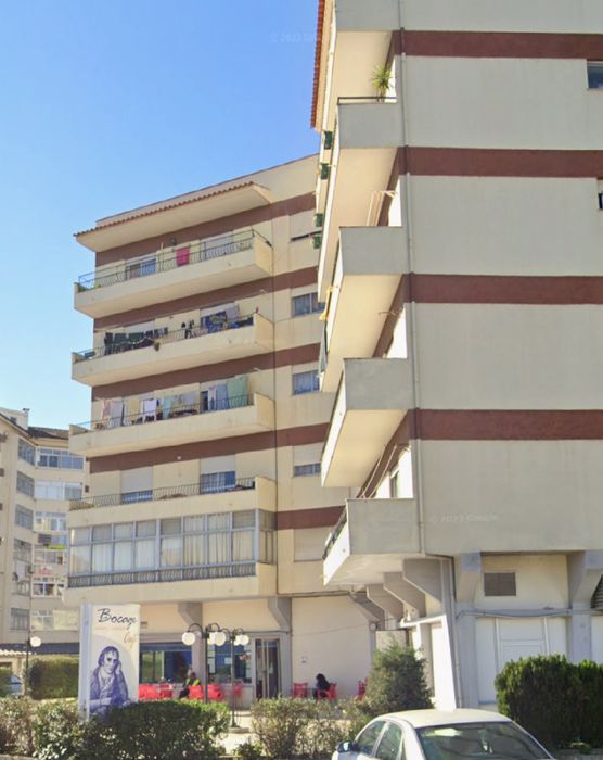 Arrenda-se apartamento
