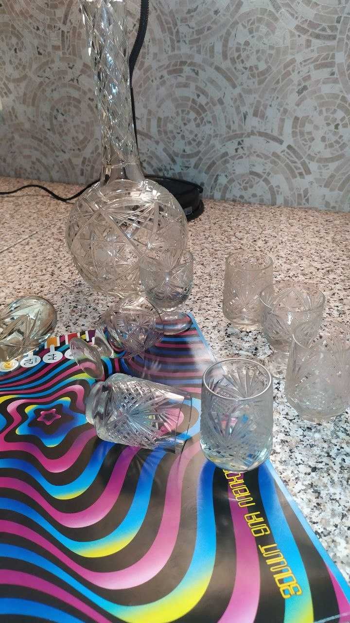 Хрустальные стаканы  фужеры разные,ваза хрусталь,блюда фарфор