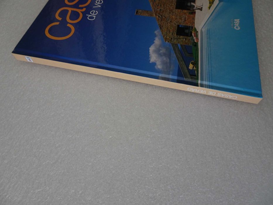 Livro - Casas de verão - Edições Casa