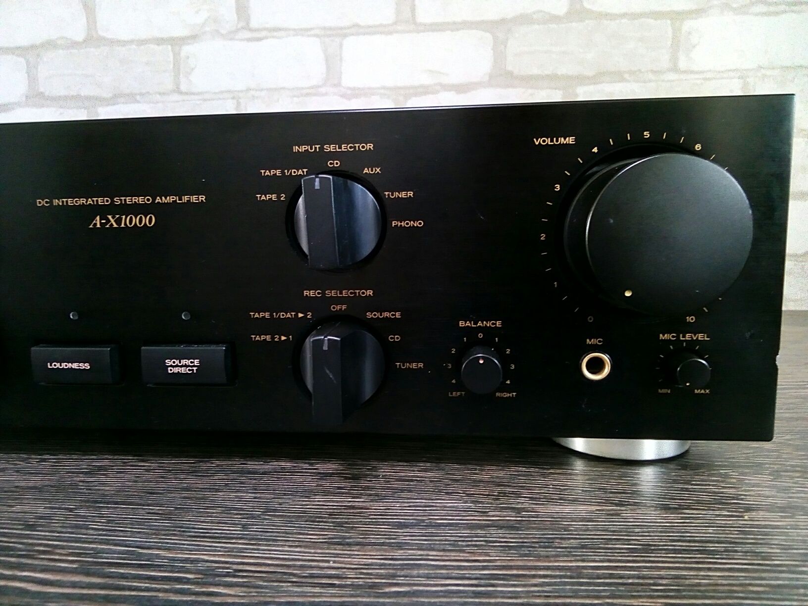 Teac A-X1000 integrated stereo amplifier