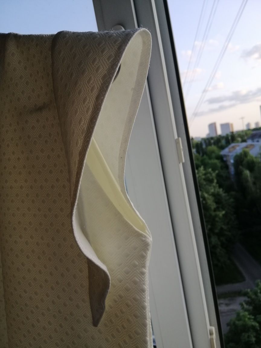 Кофта жіноча біла