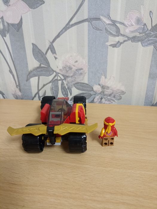 Лего набор Ниндзяго машина Кая