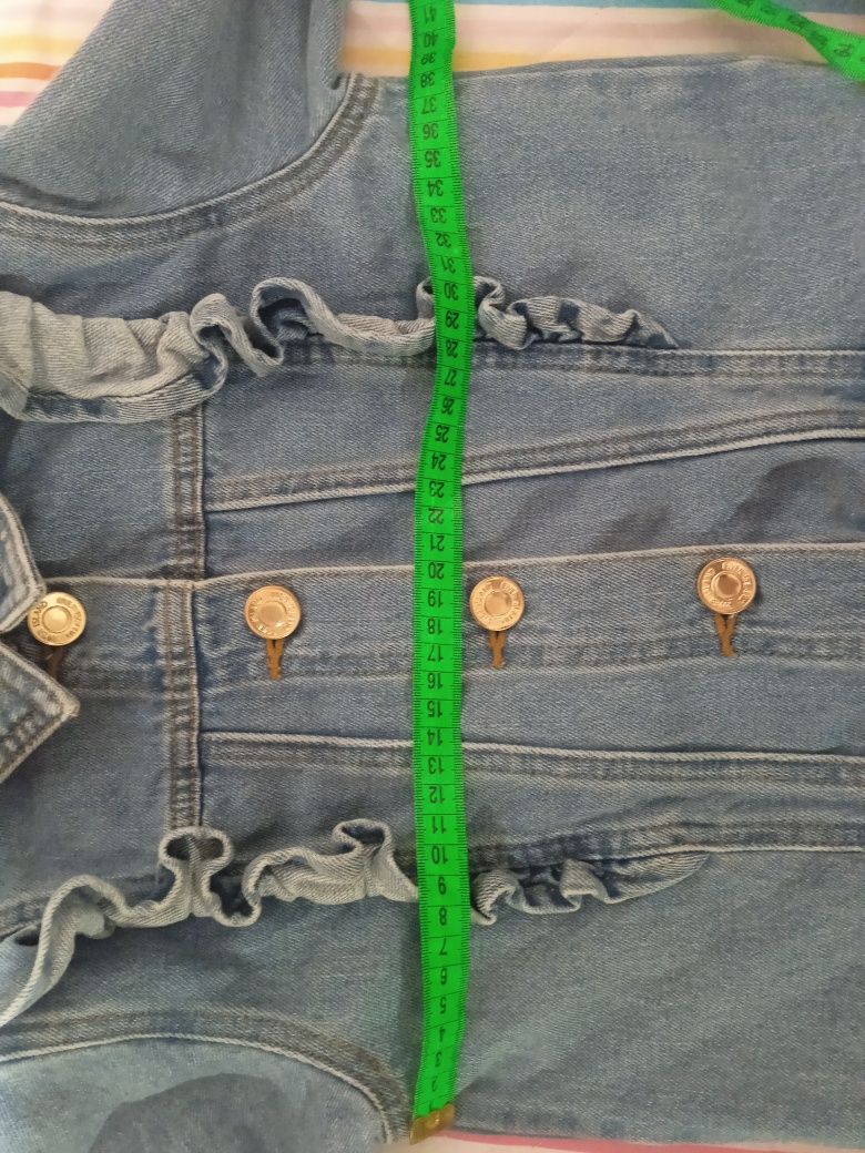 Курточка джинсова на 8-10 років River Island.