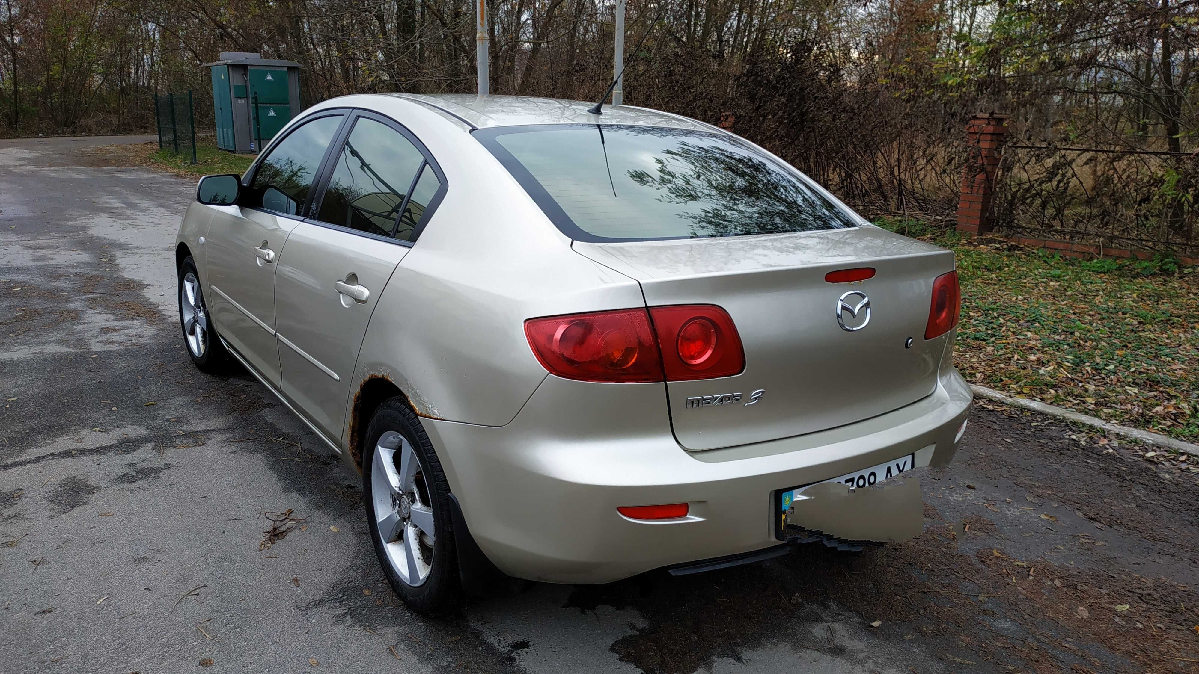 Продам  седан Мазда 3 2004 року