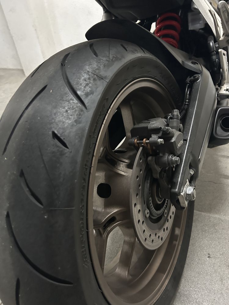 Honda cb 650R de 2023