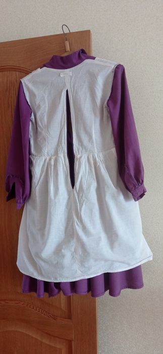 Продам бузкову сукню із льону та сережки -метелики