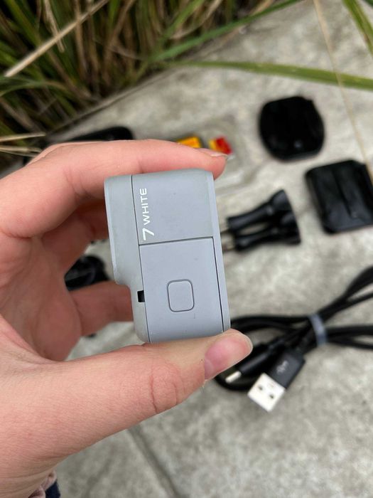 Екшн-камера GoPro Hero 7 White В хорошому стані