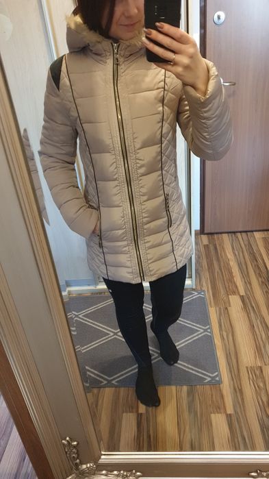 Kurtka zimowa damska pikowana beżowa z kapturem płaszcz beżowy